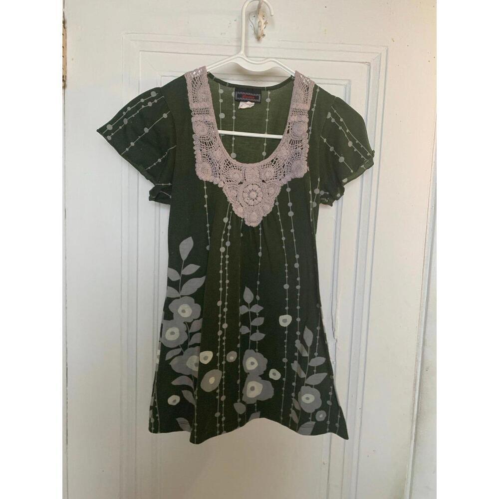 Olive/Dark Green, grey and White Floral Tee​​